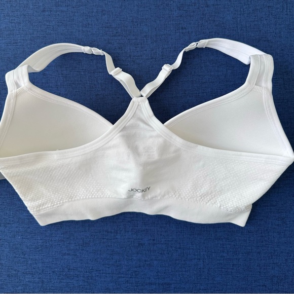 Jockey Women’s Activewear Mid Impact Molded Cup Seemless Sports Bra, White - Picture 2 of 2